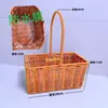 Cesta de Flores Artesanal de Rattan com Design de Ferro Forjado, Pequena Cesta de Flores Feita à Mão para Flores Frescas e Plantas Verdes, Peça Decorativa para Sala de Estar