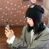 Combinação de Chapéu e Peruca para Mulheres, Cabelo Curto na Altura dos Ombros, Novo Moda Outono e Inverno Chapéu de Tricô Retrô, Conjunto de Peruca com Chapéu Slouchy