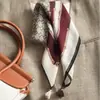 Lenço Quadrado 70cm com Listras e Xadrez Branco para Mulheres, Estilo Coreano, Lenço Pequeno de Proteção para o Pescoço para Primavera e Outono, Lenço de Algodão e Linho, Presente para Mãe, Xale