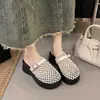 Pantuflas huecas de punta cerrada para mujer, nuevo estilo verano 2025, suela gruesa, versátiles, transpirables, casuales, a la moda, medias pantuflas