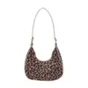 Bolso de Mujer de Color Sólido con Pompón 2025 Invierno Nuevo Estilo Fresco Bolso de Hombro de Fieltro con Hendidura, Bolso Cuadrado Pequeño de Moda de un Solo Hombro