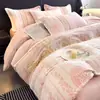 Juego de cuatro piezas de terciopelo de leche con relieve estilo francés para otoño e invierno, ropa de cama de terciopelo engrosado con jacquard floral en relieve vintage