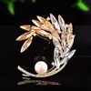 Broche de Espiga de Trigo de Cristal de Color Degradado, Hermoso y Exquisito Ramillete de Perlas de Agua Dulce, Accesorio de Diseño Nicho para Trajes y Abrigos