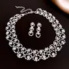 Accesorios de Collar Geométrico Calado Estilo Palacio Transfronterizo Europeo y Americano Tachonados con Diamantes para Mujer, Cadena de Suéter de Moda, Joyería de Cuello de Lujo Ligero de Gama Alta