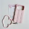 Estojo de Silicone Estéreo 3D Nuvem para Venda por Atacado Adequado para Apple 18Pro com Alça de Pulso e Estojo de Telefone Xadrez em Cores Contrastantes 17