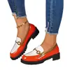 Novedad Moda Primavera/Verano 2026 Mocasines de Bloques de Color Estilo Europeo y Americano para Mujer, Zapatos de Tacón Bajo con Hebilla Metálica Retro para Mujer