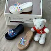 Zuecos Modelo Nuevo 2025 con Suelas Suaves, Zapatos de Punta Cerrada de Moda para Parejas, Estilo Media Pantufla, Adecuados para Enfermeras, Ligeros para Usar en la Playa