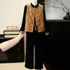 Foto Real de um Conjunto de Colete de Três Peças Estilo Novo Chinês de Luxo Leve para Mães, Outono e Primavera Novo Estiloso Nobre Senhora Roupa de Veludo