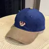Gorra de Béisbol de Pana con Oso de Dibujos Animados para Mujer Ala Ancha Hace que la Cara Parezca Más Pequeña Gorro Grueso y Cálido Estilo Coreano Parte Superior Suave Gorra Plana Moderna