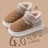 Novos Sapatos de Algodão Grossos Antiderrapantes de Inverno para Mulheres 2025, Resistentes ao Desgaste, Quentinhos para Casa, Sapatilhas de Algodão com Salto de Bolsa Plus Velvet para Uso Externo Atacado