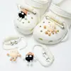 Zapatos Croc 2025 Accesorios Sencillos Ins Corazón Girly Zapatos Croc Hebillas de Zapatos Lindas de Gama Alta Versátiles Flores para Zapatos