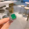 Europa y Estados Unidos popular anillo de tesoro de color simulación joyería de temperamento anillo de apertura ajustable retro piedra principal 10*12