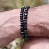 Pulsera Elástica de Piedra Volcánica Obsidiana Negra Cuentas Negras Moda Única Set de 2 Piezas para Hombres para Viajes y Vacaciones