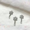 Arte de Uñas Navideño Joyería de Circonita 107 Árbol de Navidad Colgante de Campana Cadena de Copo de Nieve Borla DIY Accesorios para Uñas Postizas