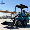 Mini carregadeira de rodas com tração nas quatro rodas para engenharia agrícola, veículo de transporte compacto com uma variedade de empilhadeiras auxiliares pequenas