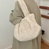 Estilo preguiçoso bolsa de grande capacidade para o dia a dia outono e inverno pelúcia estudante bolsa transversal ins cor sólida bolsa peluda bolsa de ombro único mulheres