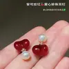 Pendientes de Corazón Rojo Ancoka con Perlas de Agua Dulce Naturales de 8-9 mm y Cierres de Plata para Alto Brillo