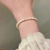 Pulsera Zhao de perlas de imitación de fresa y flor de melocotón para mujer, lujosa y ligera, exquisita pulsera de cuentas apiladas con cristales.