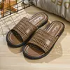 Nuevas Chanclas Sencillas de Cuña para Mujer para Uso en Exteriores, Uso en Casa, con Diseño Calado, Suela Gruesa, Suaves, Cómodas, Versátiles para Mamás
