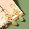 Brincos de Agulha de Prata 925 Estilo Chinês Folha de Bambu Formato de Leque Gota D'água para Meninas com Imitação de Jade Hetian Esmalte Brincos Clássicos