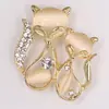 Broche de raposa fofo com pedra olho de gato cravejada de diamantes estilo coreano, pino de lapela de moda para usar