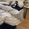Super Suave Dormir Desnudo Algodón Lavado con Agua Pura Rayas Cuadros Juego de Cuatro Piezas Sencillo Funda de Edredón de Algodón Puro Sábana Bajera Juego de Tres Piezas para Dormitorio de Estudiante