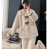 Pijama de coralina para mujer, engrosado para invierno, lindo conjunto de ropa de estar de franela, moderno y holgado, conjunto de cárdigan de manga larga