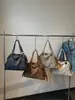 Bolso bandolera retro de otoño e invierno para mujer, nuevo bolso tote de moda y genial con tachuelas 2025, bolso de mano de gran capacidad para viajes