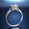 Anel WH 1 quilate feminino quatro garras zircônia anel aberto Fábrica atacado Suprimento ao vivo simulação Anel de diamante Mosane