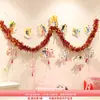 Decoración del Día de San Valentín con globos de columna flotante para eventos festivos en centros comerciales, creando una atmósfera romántica