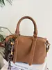 Bolso de Mano Estilo Lujo Ligero Bolso Boston para Mujer Moda de Invierno 2025 Nuevo Bolso de Hombro Cruzado de Alto Valor para Viajar
