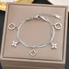 Pulsera japonesa y coreana de acero de titanio nueva para niñas, temperamento nicho, joyería de moda, pulsera de acero inoxidable que combina con todo, no se decolora, venta al por mayor