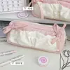 Bolsa para lápices con diseño de nube y moño, de aspecto elegante, para estudiantes de primaria y secundaria, caja de papelería de gran capacidad, bolsa de almacenamiento para lápices