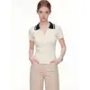 Camiseta Feminina de Malha Ice Silk com Gola Polo Color Block Chic Estilo Francês, Manga Curta, Slim Fit de Verão, Modelagem que Valoriza, Elegante, Ombro Normal