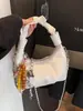 Bolsa de Mão Popular para Comércio Exterior com Design de Bolinho Plissado, Nova Bolsa de Ombro Tendência de Nicho 2026, Bolsa Transversal Versátil com Corrente para Mulheres