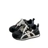 Zapatos Infantiles Qqo 2025 Otoño e Invierno Nuevos Modelos Ligeros y Cómodos Zapatos Deportivos para Correr para Niños y Niñas Versátiles Antideslizantes Zapatos Forrest Gump