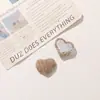 Exquisitos Otoño e Invierno Sencillos Botones de Corazón con Purpurina Fina de Terciopelo Accesorios Botones para Bolsos DIY Accesorios para Fundas de Teléfono Móvil Ropa Venta al por Mayor