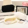 Estojo de Lápis Cream Puff, Design Único e que Não Amassa, Grande Capacidade, Cor Sólida, Macio e Adorável, Incrível Bolsa de Maquiagem Estilo Ins, Estojo para Material de Escritório
