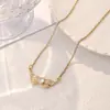 Collar con Colgante de Zirconia Ángel Corazón para Mujer, Colgante de Lujo Ligero de Gama Alta, Cadena para Clavícula, Cadena para Suéter, Cadena para el Cuello de Acero de Titanio de Nicho