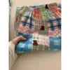Pijama de Manga Larga a Cuadros con Oso de Dibujos Animados para Mujer 2025 Primavera y Otoño Nuevo Talla Grande Holgado Cárdigan Pantalones Largos Conjunto de Ropa para el Hogar