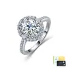 Anillo de lujo S925 de plata de ley para el Día de San Valentín con incrustación de moissanita y artesanía intrincada, adecuado para confesión y propuesta