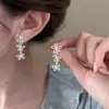 Brincos Minimalistas Vazados em Forma de Flor Estilo Coreano Agulha de Prata, Moda de Nicho, Brincos Elegantes com Sensação de Luxo Leve e Alto Padrão, Acessórios de Orelha Únicos