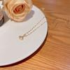 Collar con colgante de princesa elegante de alta gama de acero de titanio para mujer, cadena de collar de lujo ligera y combinable con todo, de moda, de nicho de verano