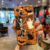 Funda de Teléfono Halloween Retro Americana Transfronteriza con Collage de Calavera y Gato Negro para Apple 18Pro, Al por Mayor en Stock