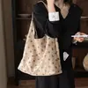Bolso tipo cubo de moda coreana con estampado de lunares para debajo del brazo para mujer, nuevo modelo 2026, único y moderno, adecuado para uso diario como bolso de mano o bolso de hombro
