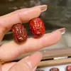 Colgante de mano de palo de rosa rojo tallado con dátil rojo, decoración artesanal de madera maciza "Zao Sheng Guizi", colgante de juguete para mano, bola de mano