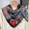 Pañuelo Cuadrado Pequeño de Lino Rojo Carruaje 70 Para Mujer Estilo Coreano Versátil Primavera y Otoño Delgado Profesional Pañuelo de Azafata