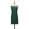 Delantal de color liso con bolsillo y tirantes, unisex, simple y elegante, versátil para tiendas de té de burbujas y cafeterías, ropa de trabajo con estampado