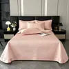 Novo Modelo 2024 Conjunto de Cobertura de Cama de Seda Refrescante, Tapete Refrescante, Conjunto de Três Peças de Cobertura de Cama de Tencel