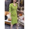88058 Damei Ai Yuan Outono/Inverno 2025 Novo Vestido Verde Bodycon Slim Fit de Comprimento Médio para Mulheres